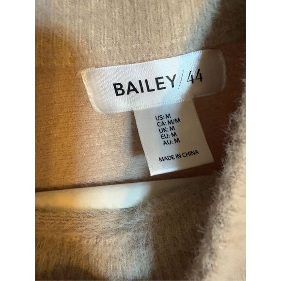 BAILEY 44 Fuzzy Beige Tan Mock Neck Pullover Sweater Long Sleeve Sz M - Picture 3 of 8